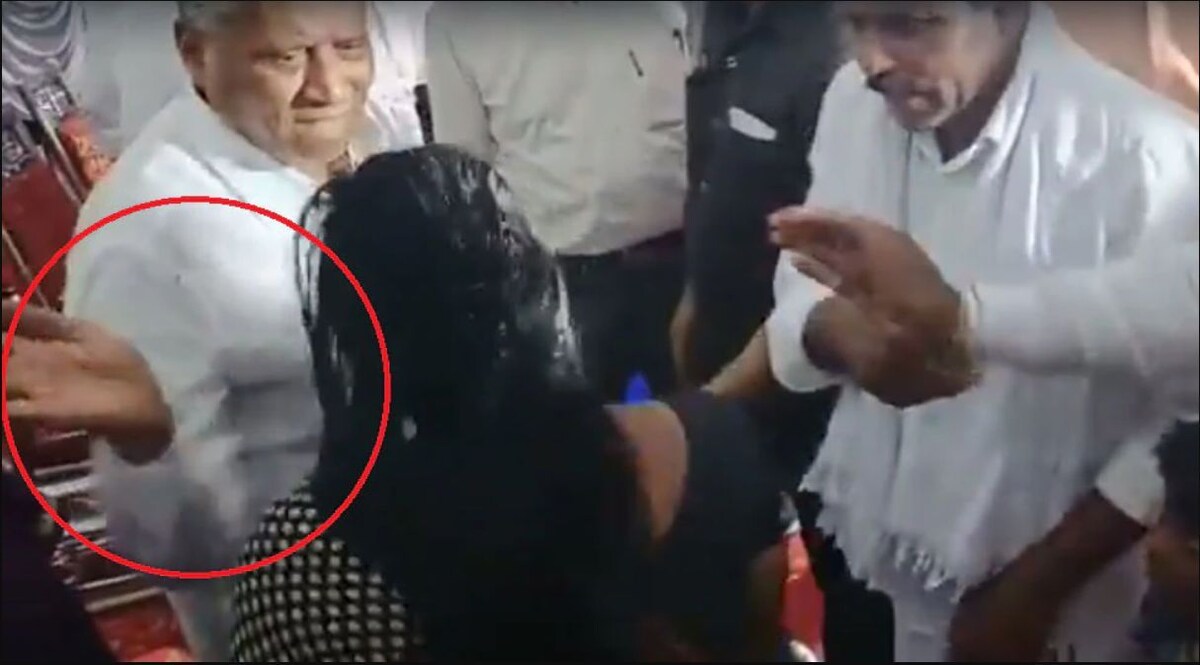 Viral Video: आउट ऑफ कंट्रोल हुए BJP के मंत्री, महिला को सरेआम जड़ा जोरदार थप्पड़ CrimeTak