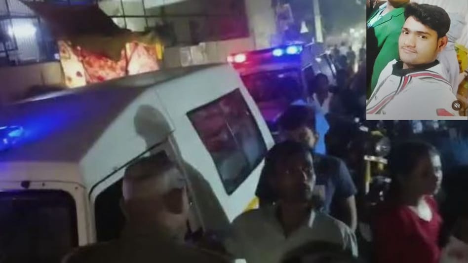 Delhi Crime: गर्लफ्रेंड से छेड़छाड़ का विरोध किया तो सीने में घोंप दिया चाकू, आरोपी गिरफ्तार Delhi Crime: गर्लफ्रेंड से छेड़छाड़ का विरोध किया तो सीने में घोंप दिया चाकू, आरोपी गिरफ्तार