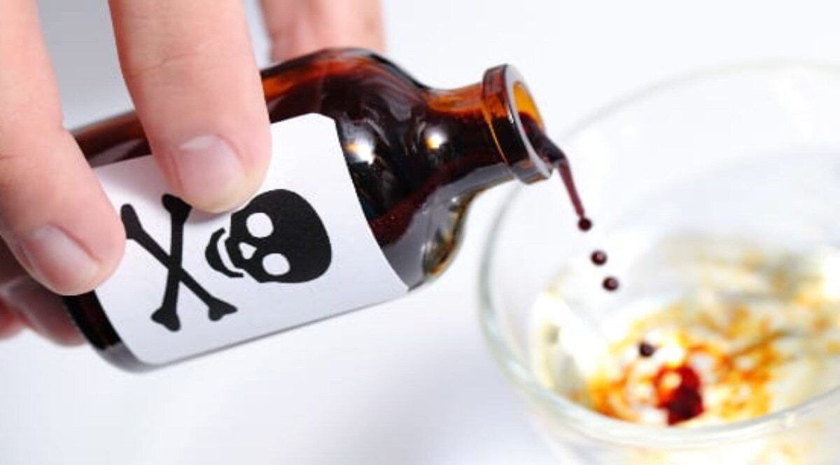 Crime News: तीन नाबालिग सहेलियों ने एक साथ खाया जहर, 2 की मौत, 1 की हालत गंभीर CrimeTak