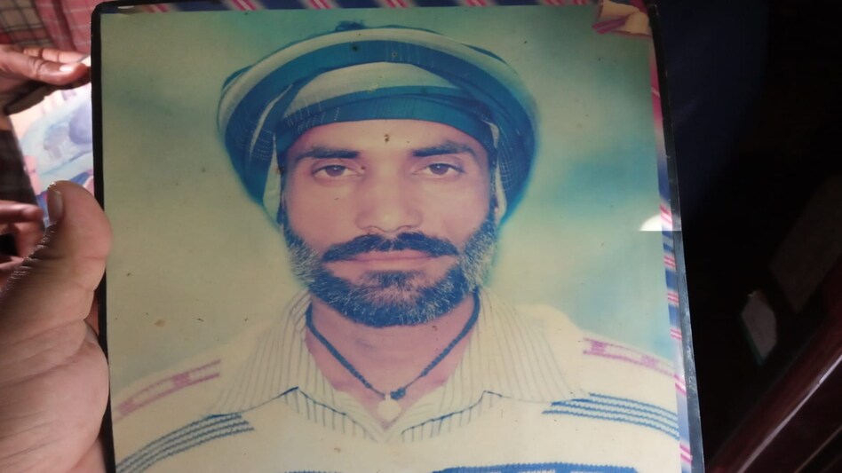 Punjab Crime News: पति ने ससुराल जाकर पत्नी, बेटे-बेटी और सास को पेट्रोल डालकर जिंदा जलाया Punjab Crime News: पति ने ससुराल जाकर पत्नी, बेटे-बेटी और सास को पेट्रोल डालकर जिंदा जलाया