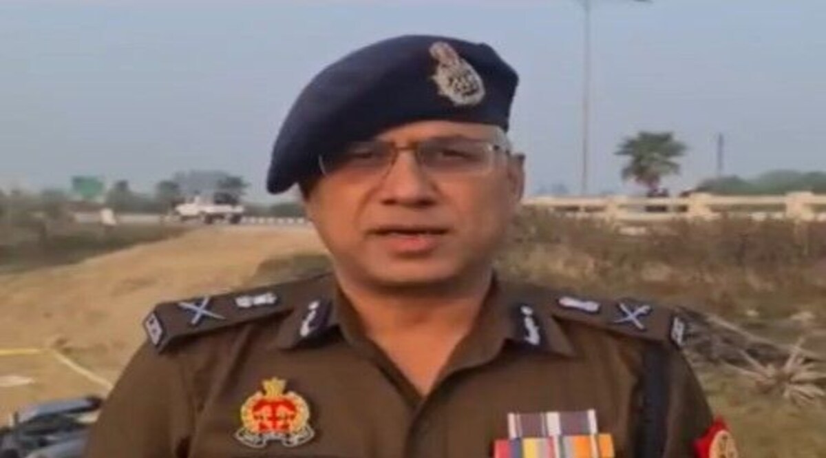 UP Crime : वाराणसी में पुलिस एनकाउंटर में बिहार के 2 बदमाश मारे गए, दरोगा से लूटी पिस्टल बरामद CrimeTak