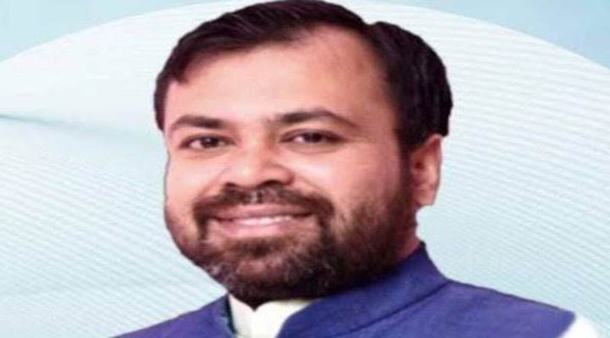 देखें स्टिंग - AAP MLA'S Bribe Case: आप MLA ने बेची एमसीडी की टिकट ! CrimeTak