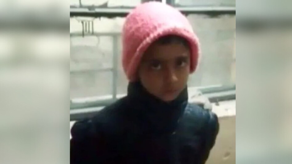 UP Crime: अपहरणकर्ता कार में किडनैप करके भागे, 11 साल के बच्चे ने किडनैपर को दांत काटा और चंगुल से छूट गया UP Crime: अपहरणकर्ता कार में किडनैप करके भागे, 11 साल के बच्चे ने किडनैपर को दांत काटा और चंगुल से ...