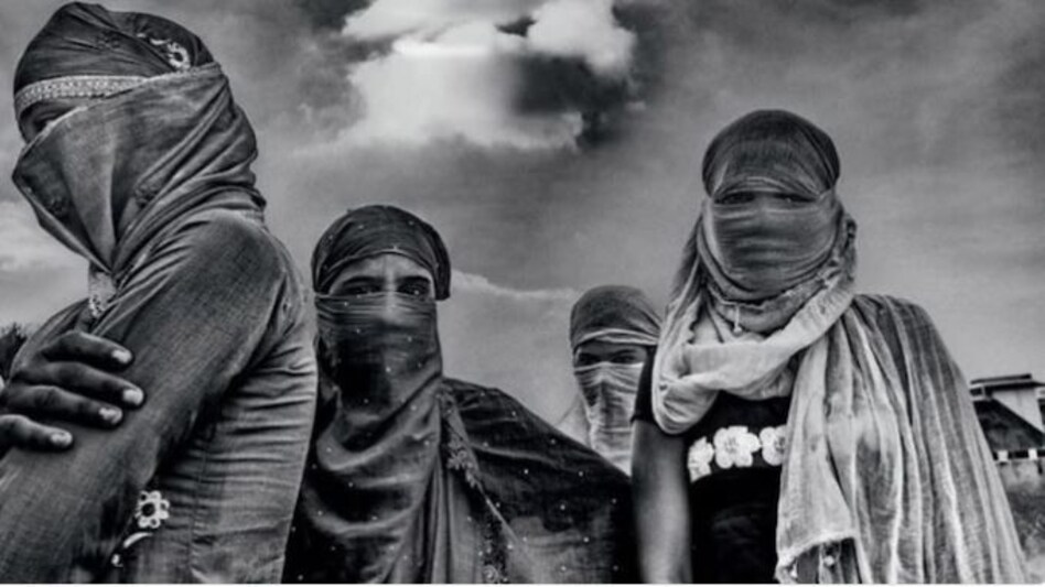 Rajasthan Crime: राजस्थान में बेटियों का व्यापार, उदयपुर में बेच दी गईं 46 बेटियां! Rajasthan Crime: राजस्थान में बेटियों का व्यापार, उदयपुर में बेच दी गईं 46 बेटियां!