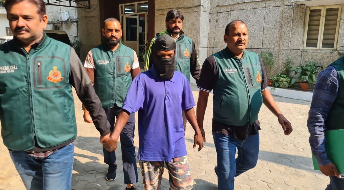 Delhi Murder: नाबालिग लड़की की हत्या कर शव के 6 टुकड़े किए, साढे चार साल बाद फरार आरोपी गिरफ्तार CrimeTak