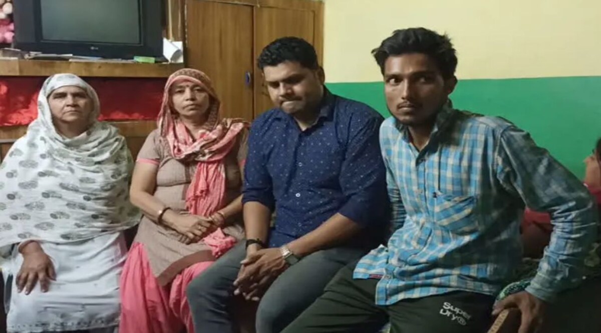 'सर तन से जुदा' की धमकी के मैसेज ने पुलिस के होश उड़ाए, रिटायर्ड फौजी छुड़ाया दिल्ली पुलिस का पसीना, लेकिन सच हैरान कर देगा! CrimeTak