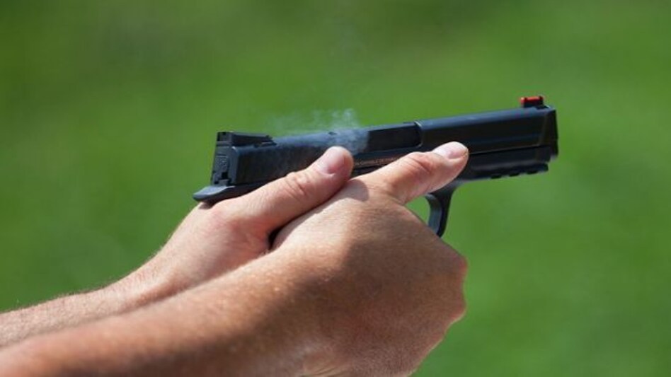 Firing In Night Club: LGBT नाइटक्लब में चली अंधाधुंध गोलियां, पांच की मौके पर ही मौत Firing In Night Club: LGBT नाइटक्लब में चली अंधाधुंध गोलियां, पांच की मौके पर ही मौत