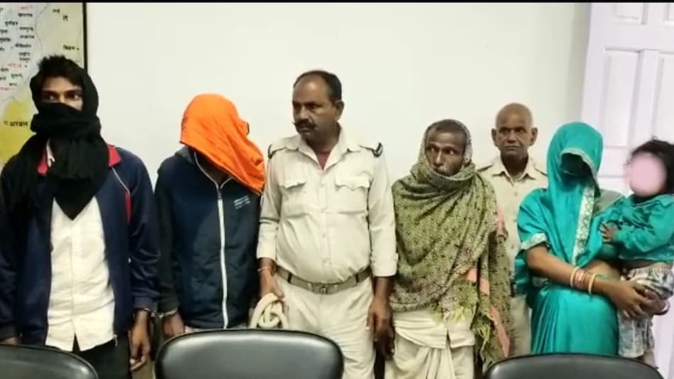 Bihar Crime: एक बच्चा गोद में लिए 9 माह की गर्भवती गई जेल, प्रेमी हत्याकांड में हुई गिरफ्तारी Bihar Crime: एक बच्चा गोद में लिए 9 माह की गर्भवती गई जेल, प्रेमी हत्याकांड में हुई गिरफ्तारी