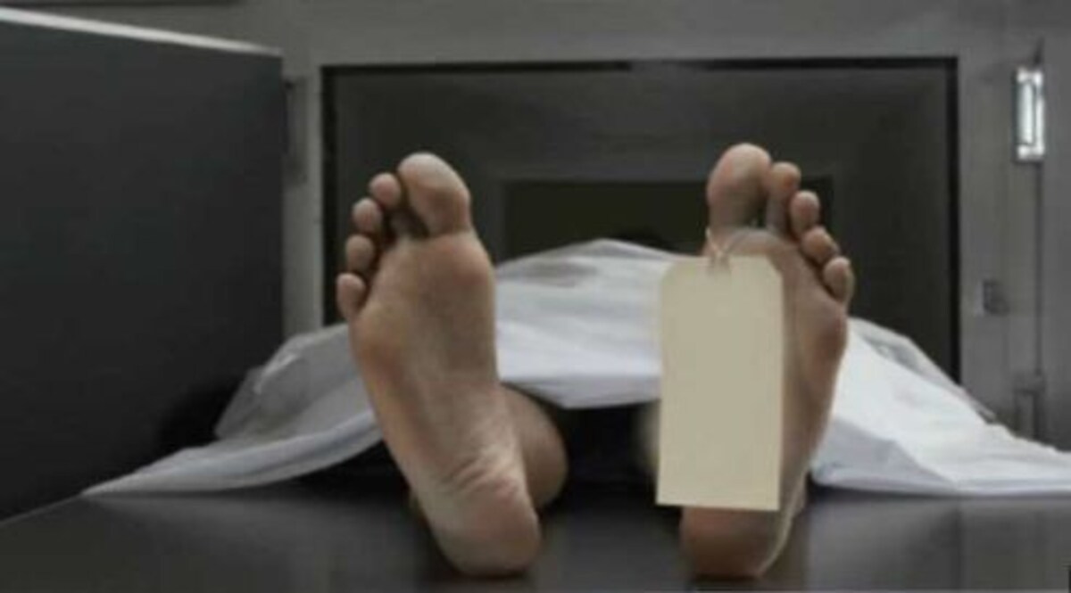 पूरे 10 साल तक मां की लाश को डीप फ्रीजर में छुपाए रही बेटी, वजह सुनकर चौंक गई दुनिया CrimeTak