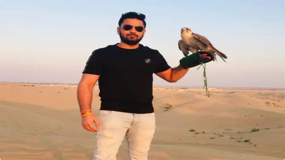 Delhi Airport: दुबई से डिपोर्ट हुआ एक और वांटेड गैंगस्टर, दिल्ली एयरपोर्ट पर किया अरेस्ट Delhi Airport: दुबई से डिपोर्ट हुआ एक और वांटेड गैंगस्टर, दिल्ली एयरपोर्ट पर किया अरेस्ट