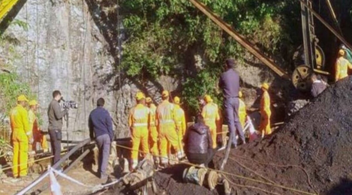 Chhattisgarh News: छत्तीसगढ़ में खदान धंसी, छह महिलाओं समेत सात की मौत CrimeTak