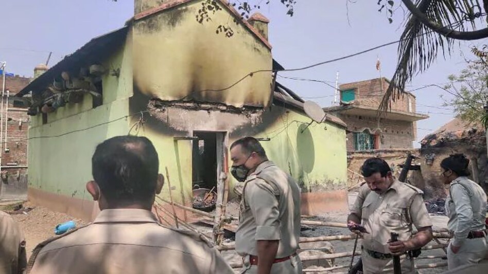 बोगटुई नरसंहार मामले में सनसनीखेज़ खुलासा, CBI के हाथ लगा 'मास्टरमाइंड' जहांगीर शेख बोगटुई नरसंहार मामले में सनसनीखेज़ खुलासा, CBI के हाथ लगा 'मास्टरमाइंड' जहांगीर शेख