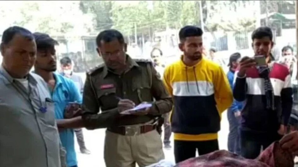 Bhagalpur Murder Case: भागलुपर में हुई महिला का हत्यारा गिरफ्त में, आरोपी ने महिला की ब्रेस्ट, हाथ-पैर और कान काट डाल डाले थे Bhagalpur Murder Case: भागलुपर में हुई महिला का हत्यारा गिरफ्त में, आरोपी ने महिला की ब्रेस्ट, हाथ-...