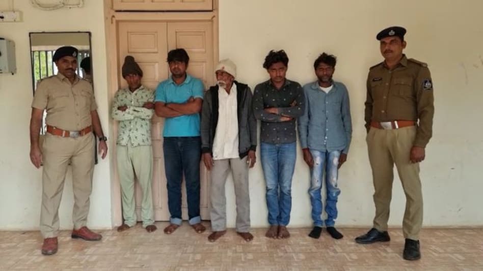 बेटी का अश्लील वीडियो बनाने वाले के घर जाकर किया विरोध, BSF जवान को पीट-पीटकर मार डाला बेटी का अश्लील वीडियो बनाने वाले के घर जाकर किया विरोध, BSF जवान को पीट-पीटकर मार डाला