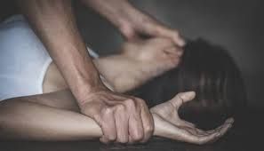 Uttarakhand Crime: नर्सिंग की छात्रा से अपहरण के बाद पूरी रात गैंगरेप, दो आरोपी गिरफ्तार Uttarakhand Crime: नर्सिंग की छात्रा से अपहरण के बाद पूरी रात गैंगरेप, दो आरोपी गिरफ्तार