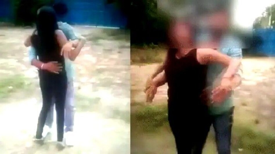 Uttar Pradesh Crime: गर्लफ्रेंड की बॉयफ्रेंड ने बनाई अश्लील वीडियो, फिजिकल रिलेशन बनाने का डाला दबाव Uttar Pradesh Crime: गर्लफ्रेंड की बॉयफ्रेंड ने बनाई अश्लील वीडियो, फिजिकल रिलेशन बनाने का डाला दबा...