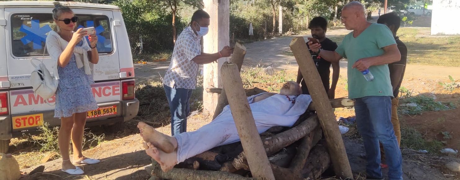 रूसी सांसद की मौत के बाद इसलिए उठने लगे हैं सवाल, हिन्दू रीति से क्यों हुआ अंतिम संस्कार? रूसी सांसद की मौत के बाद इसलिए उठने लगे हैं सवाल, हिन्दू रीति से क्यों हुआ अंतिम संस्कार?