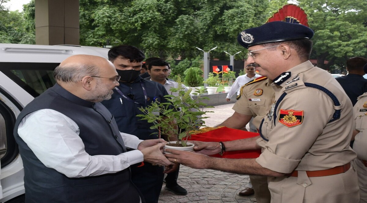 Delhi kanjhawala Case: दिल्ली के सीपी संजय अरोड़ा पहुंचे गृह मंत्रालय CrimeTak