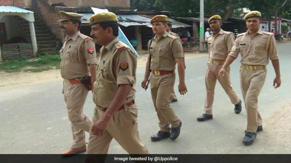 15 साल की लड़की को अगवा कर एक महीने तक रेप किया, पुलिस के हाथ ऐसे लगा नाबालिग आरोपी 15 साल की लड़की को अगवा कर एक महीने तक रेप किया, पुलिस के हाथ ऐसे लगा नाबालिग आरोपी