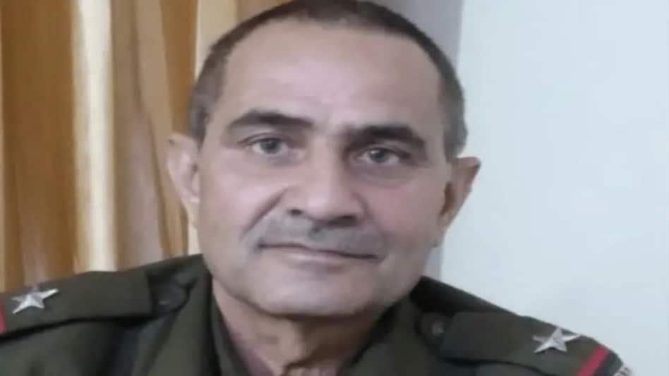 Delhi Mayapuri Police men Murder: एएसआई शंभू दयाल के परिवारवालों को केजरीवाल सरकार 1 करोड़ रुपए देगी! Delhi Mayapuri Police men Murder: एएसआई शंभू दयाल के परिवारवालों को केजरीवाल सरकार 1 करोड़ रुपए देग...