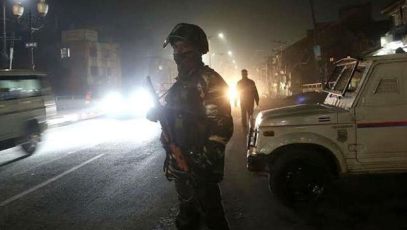 Jammu Kashmir Terror: राजौरी में टारगेट किलिंग, आतंकियों की ताबड़तोड़ फायरिंग में चार की मौत CrimeTak