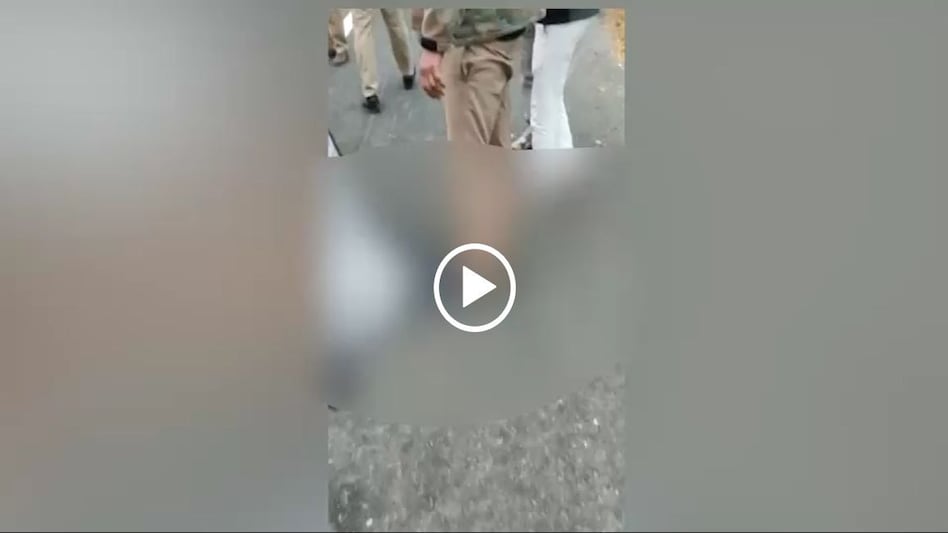 VIDEO: Greater Noida Crime: ईस्टर्न पेरिफेरल हाईवे पर लड़की का शव मिलने से हड़कंप VIDEO: Greater Noida Crime: ईस्टर्न पेरिफेरल हाईवे पर लड़की का शव मिलने से हड़कंप