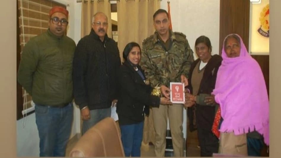 20 साल पहले चेहरे पर उसने डाला था तेजाब, अब खाकी की इस पहल से मिलेगा इंसाफ, एसिड अटैक सर्वाइवर की पूरी कहानी 20 साल पहले चेहरे पर उसने डाला था तेजाब, अब खाकी की इस पहल से मिलेगा इंसाफ, एसिड अटैक सर्वाइवर की प...