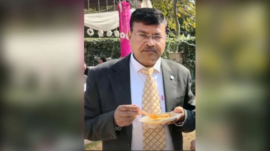 Haryana Crime: गुरुग्राम के रोडरेज, 56 साल के शख्स को पीट-पीट कर मारा डाला Haryana Crime: गुरुग्राम के रोडरेज, 56 साल के शख्स को पीट-पीट कर मारा डाला