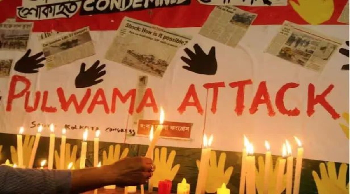 Pulwama Attack 4 Year Anniversary: हमले के चार साल बाद भी सच सुनकर सिहर उठते हैं लोग, सिर्फ 12 दिन में ऐसे लिया गया था बदला पुलवामा हमले के चार साल