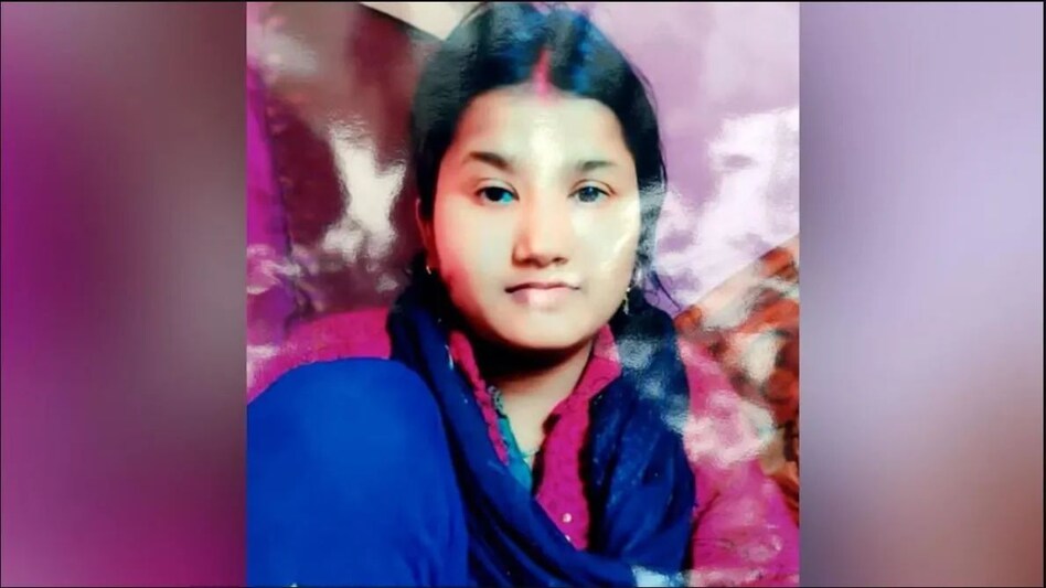 Crime: बुलेट बाइक के लिए मार दी गई एक बहू, शव गायब करके ससुराल वाले हुए फरार Crime: बुलेट बाइक के लिए मार दी गई एक बहू, शव गायब करके ससुराल वाले हुए फरार