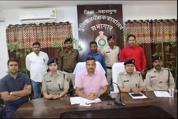 Crime News: पत्नी ने पति को अफेयर रखने से किया मना तो दी दर्दनाक मौत, 16 लाख का बीमा कराया फिर हत्या की Crime News: पत्नी ने पति को अफेयर रखने से किया मना तो दी दर्दनाक मौत, 16 लाख का बीमा कराया फिर हत्य...