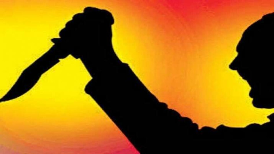 बागपत में बेटे ने चाकू मारकर मां की हत्या की, पुलिस कर रही उससे पूछताछ बागपत में बेटे ने चाकू मारकर मां की हत्या की, पुलिस कर रही उससे पूछताछ