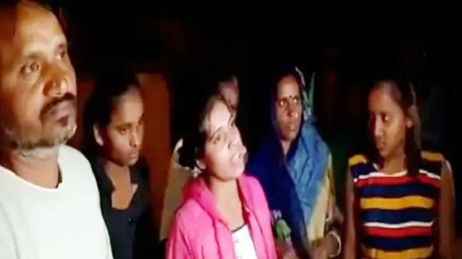 Chhattisgarh: सगाई में पहुंची पुलिस! ये थी असली वजह Chhattisgarh: सगाई में पहुंची पुलिस! ये थी असली वजह