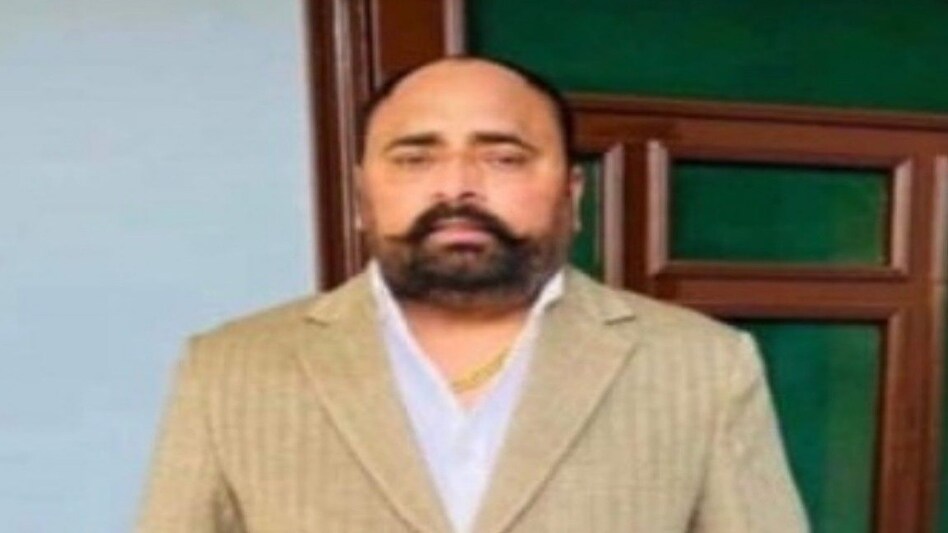 Punjab News: घर में झगड़ा हुआ तो शख्स ने परिवार वालों पर चढ़ाई रेंज रोवर, भाई की हुई मौत Punjab News: घर में झगड़ा हुआ तो शख्स ने परिवार वालों पर चढ़ाई रेंज रोवर, भाई की हुई मौत