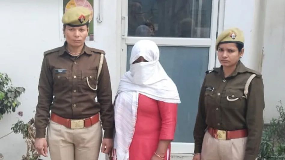 UP Murder News: दौलत की चाहत में प्रेमी और बेटे के साथ मिलकर पति की हत्या, 20 हज़ार इनामी पत्नी गिरफ...
