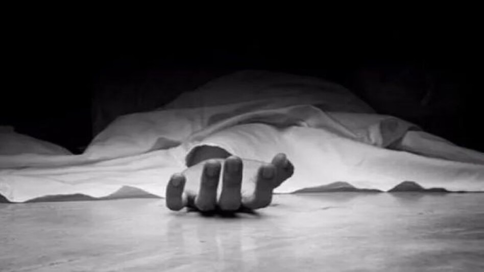 Mumbai Crime: मुम्ब्रा में खौफनाक वारदात दो मासूमों को दूसरी मंजिल से फेंका, भाई की मौत, बहन जख्मी Mumbai Crime: मुम्ब्रा में खौफनाक वारदात दो मासूमों को दूसरी मंजिल से फेंका, भाई की मौत, बहन जख्मी