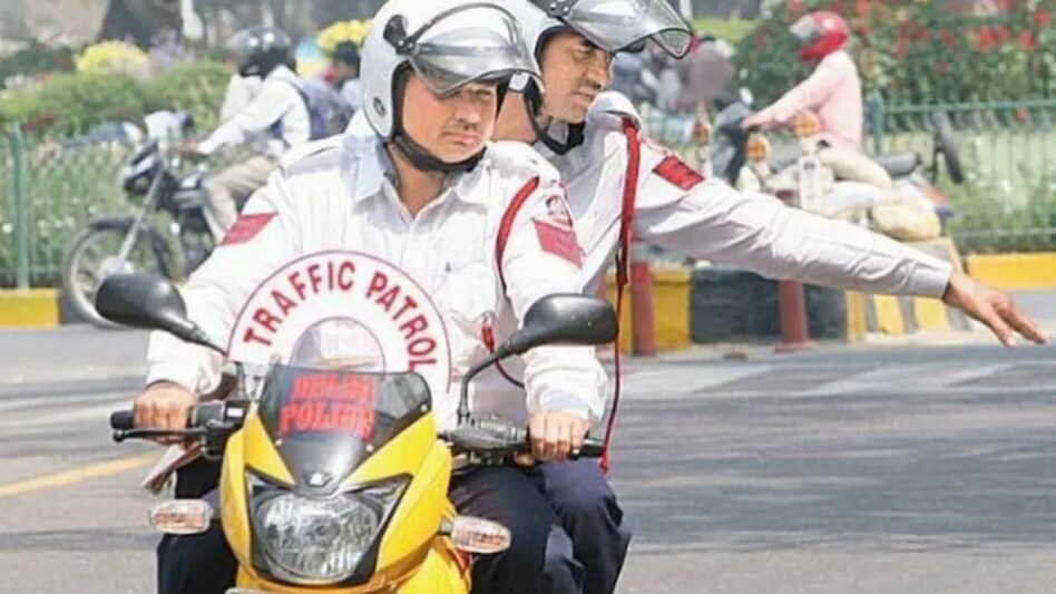 Delhi Holi News: होली पर शराब पीकर गाड़ी चलाई तो जाना पड़ सकता है जेल, पढ़िए दिल्ली पुलिस की ट्रैफिक एडवायजरी Delhi Holi News: होली पर शराब पीकर गाड़ी चलाई तो जाना पड़ सकता है जेल, पढ़िए दिल्ली पुलिस की ट्रैफि...