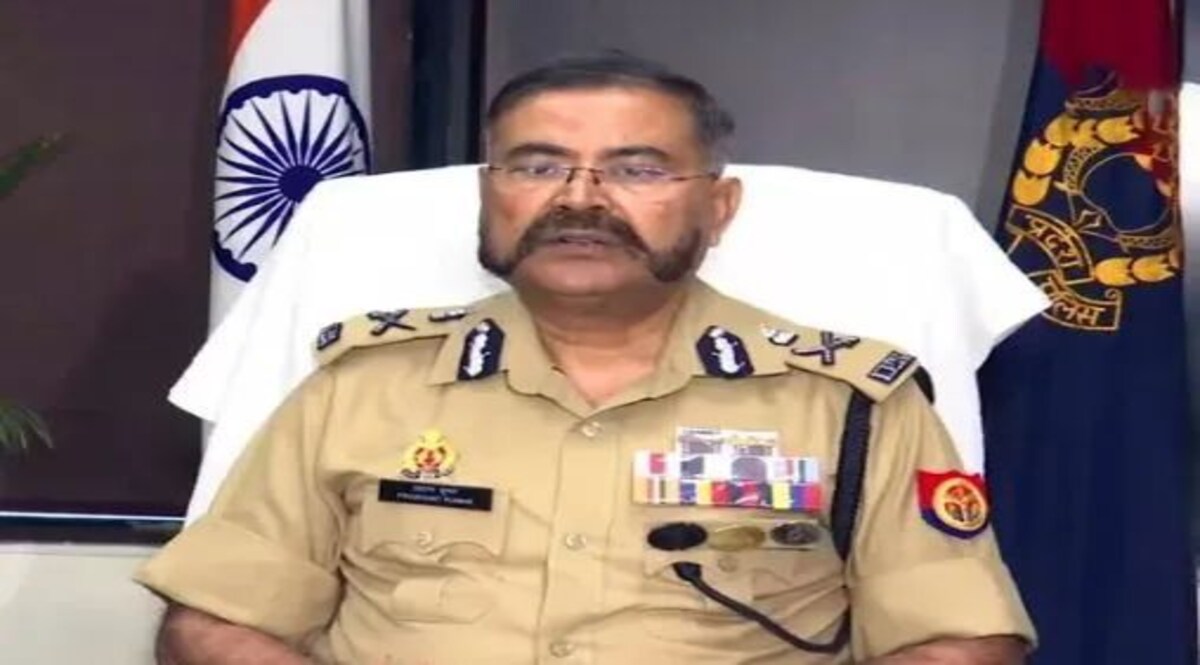 Umesh Pal Murder UPDATE: सवालों के कठघरे में जा घिरी यूपी पुलिस, दूसरे एनकाउंटर के बाद पुलिस के एक्शन पर उठने लगी उंगलियां यूपी पुलिस के आला अफसर एडीजी लॉ एंड ऑर्डर प्रशांत कुमार ने सोमवार को हुए एनकाउंटर की जानकारी दी