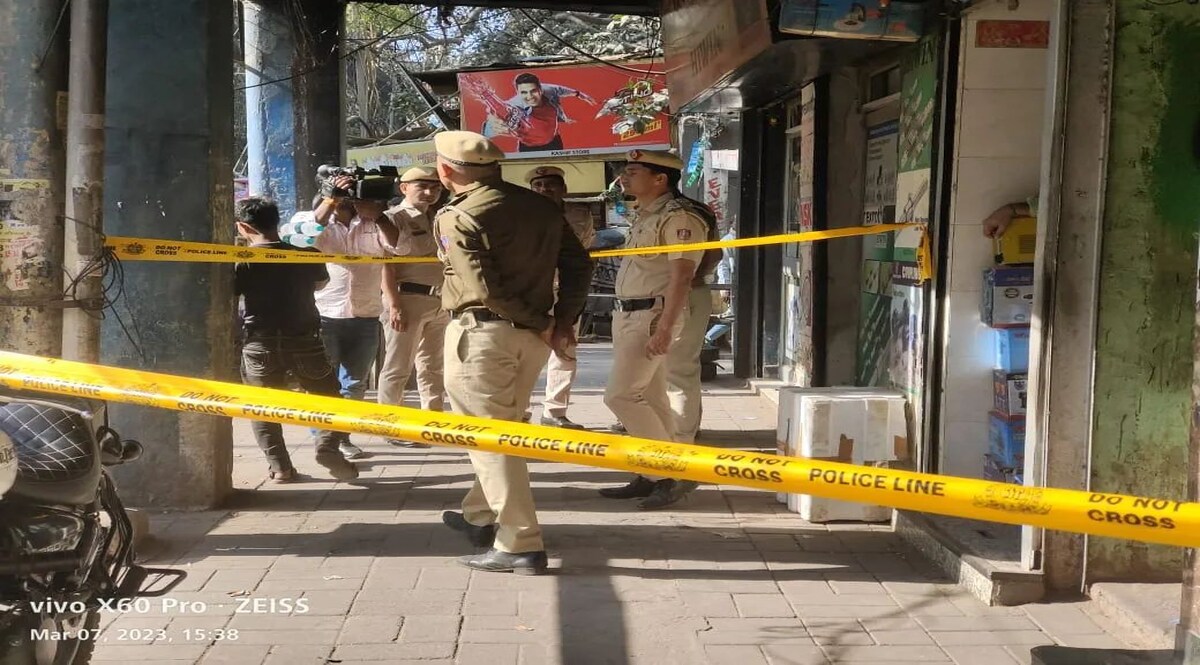 Delhi Crime News: जीबी रोड के कोठे पर फायरिंग, सेक्स वर्कर समेत दो को लगी गोली दो जख्मी