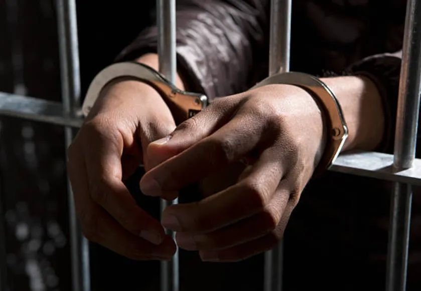 Mumbai News: मुंबई एयरपोर्ट से बरामद हुई 53 करोड़ की हेरोइन Mumbai News: मुंबई एयरपोर्ट से बरामद हुई 53 करोड़ की हेरोइन