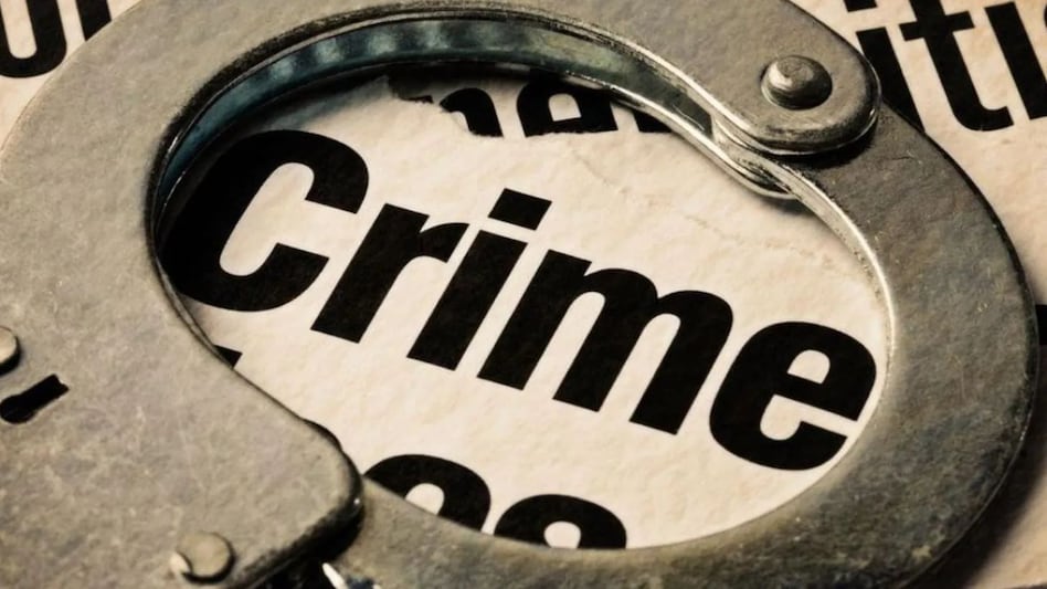 Cyber Crime News: अश्लील वीडियो बनाकर उगाही करने के आरोप में महिला समेत चार गिरफ्तार Cyber Crime News: अश्लील वीडियो बनाकर उगाही करने के आरोप में महिला समेत चार गिरफ्तार