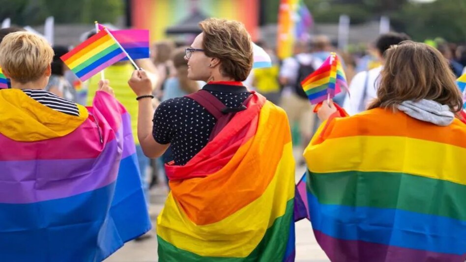 Supreme Court: सेक्स वर्कर और ट्रांसजेंडर नहीं कर सकते रक्त दान Supreme Court: सेक्स वर्कर और ट्रांसजेंडर नहीं कर सकते रक्त दान