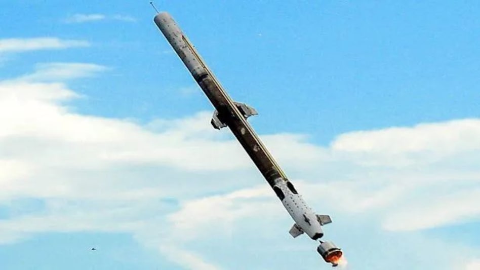 Indian Air Defence System: जंगी हथियारों की दुनिया में भारत की लंबी छलांग, DRDO ने विकसित कर लिया हवाई कवच Indian Air Defence System: जंगी हथियारों की दुनिया में भारत की लंबी छलांग, DRDO ने विकसित कर लिया ह...