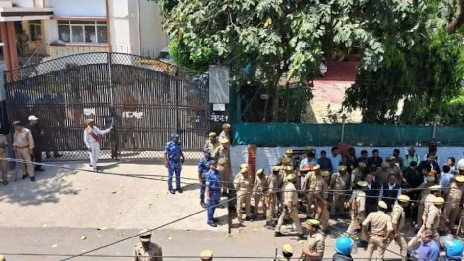 Atiq Ahmed News: ...जब अदालत में गूंजे फांसी दो- फांसी दो के नारे Atiq Ahmed News: ...जब अदालत में गूंजे फांसी दो- फांसी दो के नारे