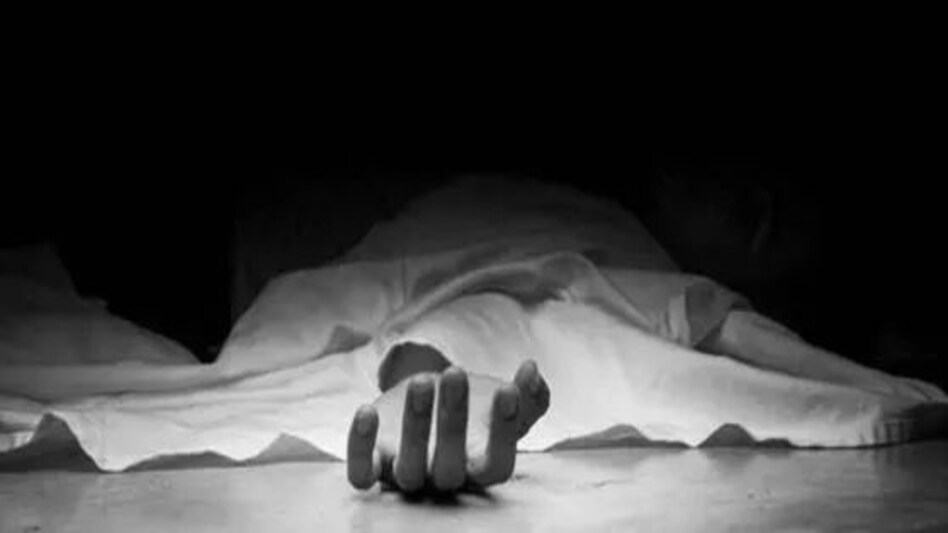 गुरुग्राम : प्रेमी की आत्महत्या के बाद महिला ने किया आत्मदाह गुरुग्राम : प्रेमी की आत्महत्या के बाद महिला ने किया आत्मदाह