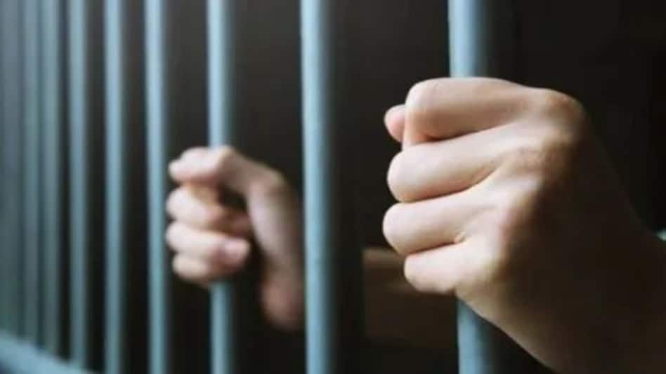 देश में विचाराधीन कैदियों की कुल संख्या 17.64 लाख, सर्वाधिक ओबीसी समुदाय के: सरकार देश में विचाराधीन कैदियों की कुल संख्या 17.64 लाख, सर्वाधिक ओबीसी समुदाय के: सरकार