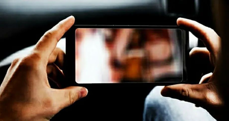 Gurugram News: महिला को अश्लील वीडियो कॉल करने के आरोप में सफाई कर्मी गिरफ्तार Social Media