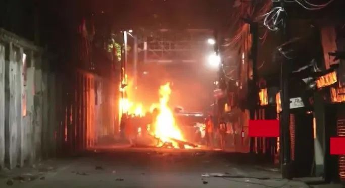 BIHAR BENGAL NEW : हालात काबू में करने के लिए 4 अप्रैल तक इंटरनेट बंद, ऐसे हैं हालात बंगाल और बिहार...