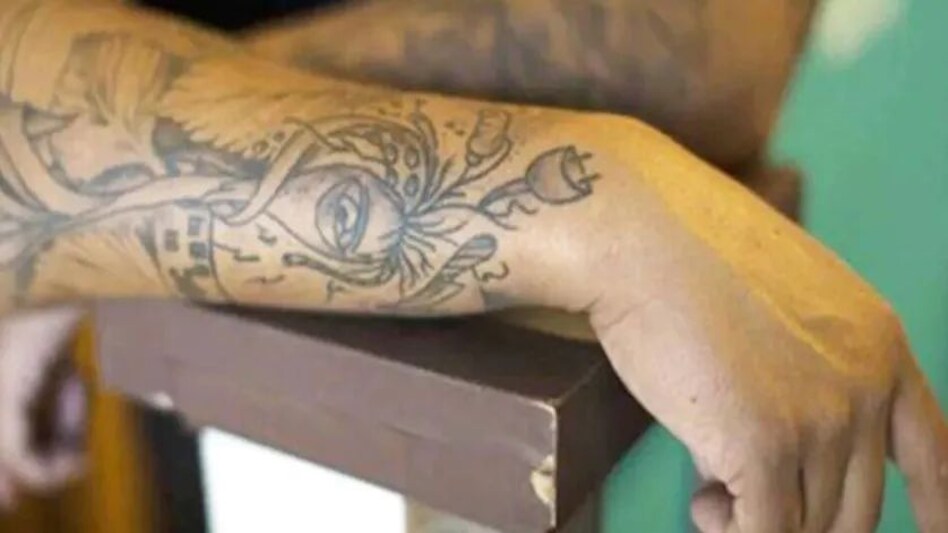 IPS बनने के सपने को सच करने के लिए बनवा लिया टैटू, दोस्तों ने कहा अब नहीं होगा चयन तो दे दी थी जान IPS बनने के सपने को सच करने के लिए बनवा लिया टैटू, दोस्तों ने कहा अब नहीं होगा चयन तो दे दी थी जान