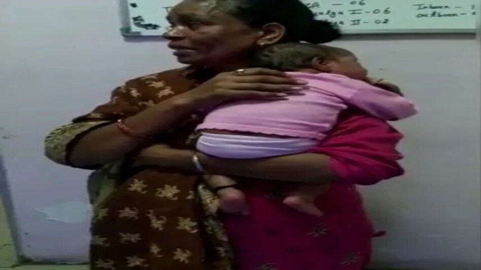 Haryana News : बाप चाहता था बेटा, बेटी हुई तो पिता ने 21 दिन की बच्ची को गोद में उठा गला दबाया, हालत गंभीर Haryana News : बाप चाहता था बेटा, बेटी हुई तो पिता ने 21 दिन की बच्ची को गोद में उठा गला दबाया, हाल...